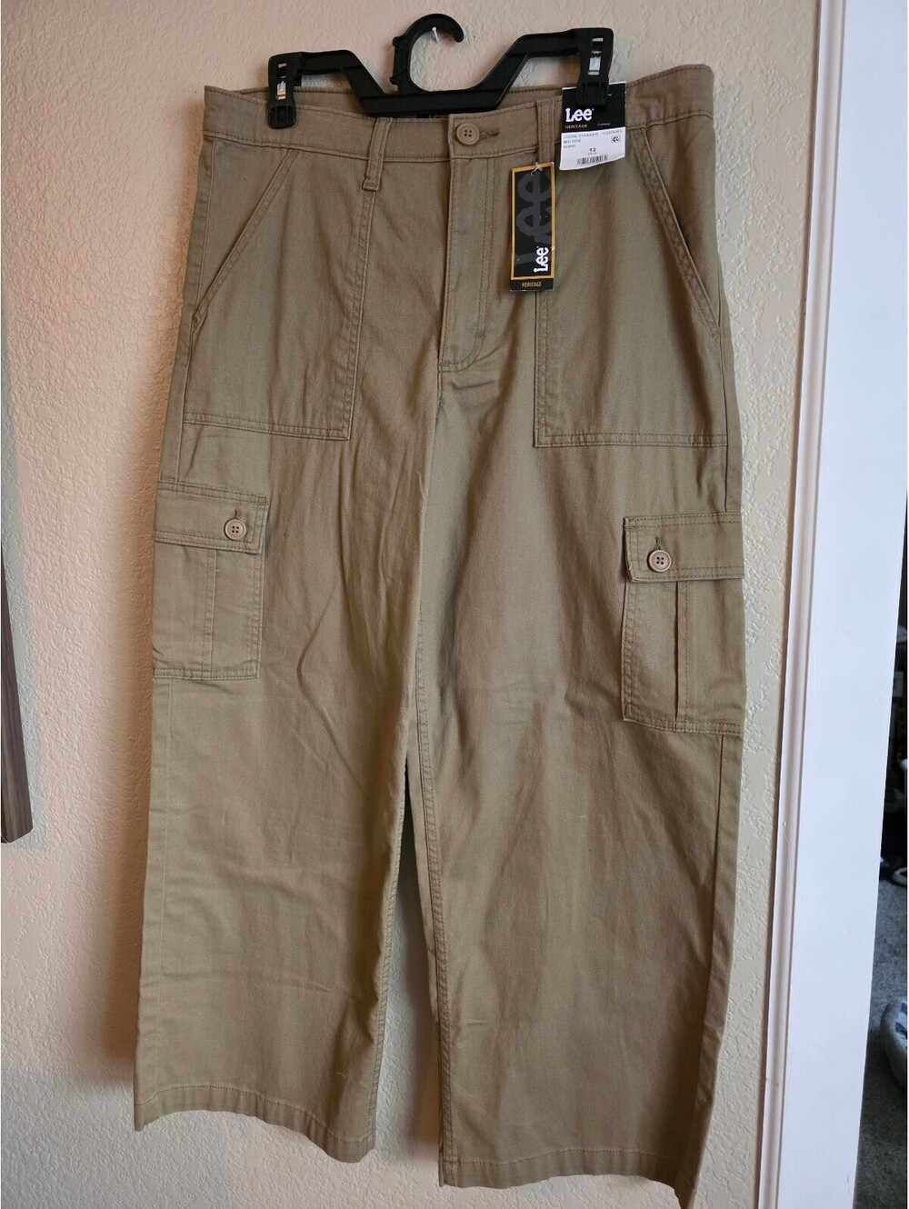 Wide Leg Lee Khaki Cargo Pants with Buttoned Pockets 12 Casual